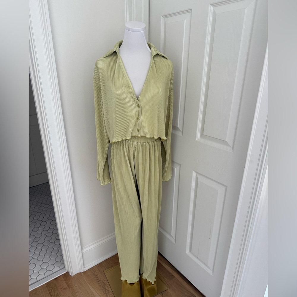 Light Green Button-Up Blouse and Pants Set
